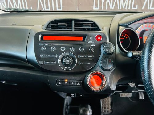 2012 HONDA JAZZ 1.5 ELEGANCE A/T