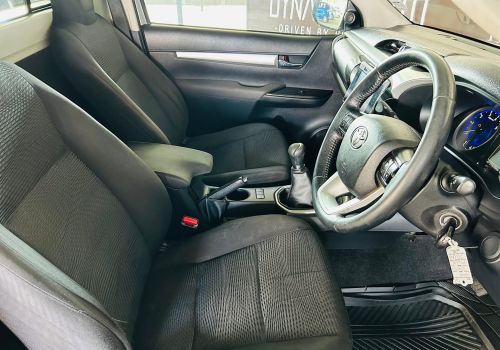 2017 TOYOTA HILUX 2.8 GD-6 RB RAIDER P/U S/C