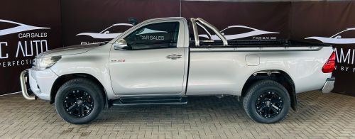 2017 TOYOTA HILUX 2.8 GD-6 RB RAIDER P/U S/C
