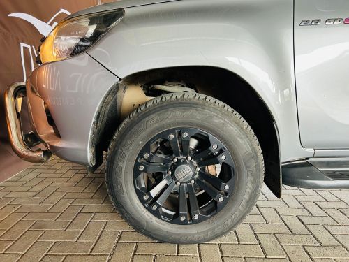 2017 TOYOTA HILUX 2.8 GD-6 RB RAIDER P/U S/C