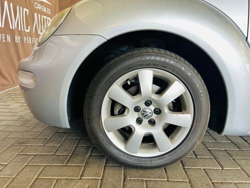 2003 VOLKSWAGEN BEETLE 2.0 CABRIOLET
