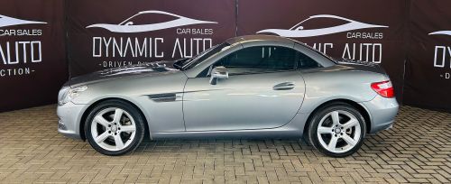 2011 MERCEDES-BENZ SLK 200 A/T