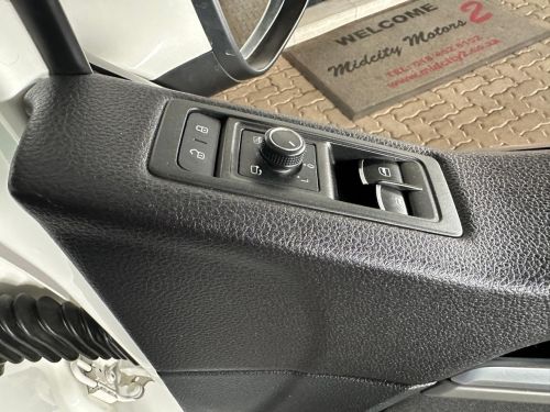 2016 VW T6 CARAVELLE 2.0BITDI C/LINE DSG