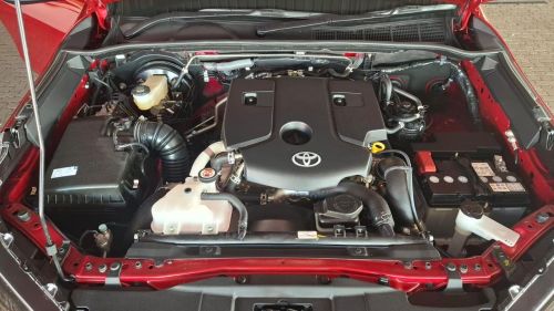 2025 TOYOTA HILUX 2.4GD-6 RB RAIDER A/T